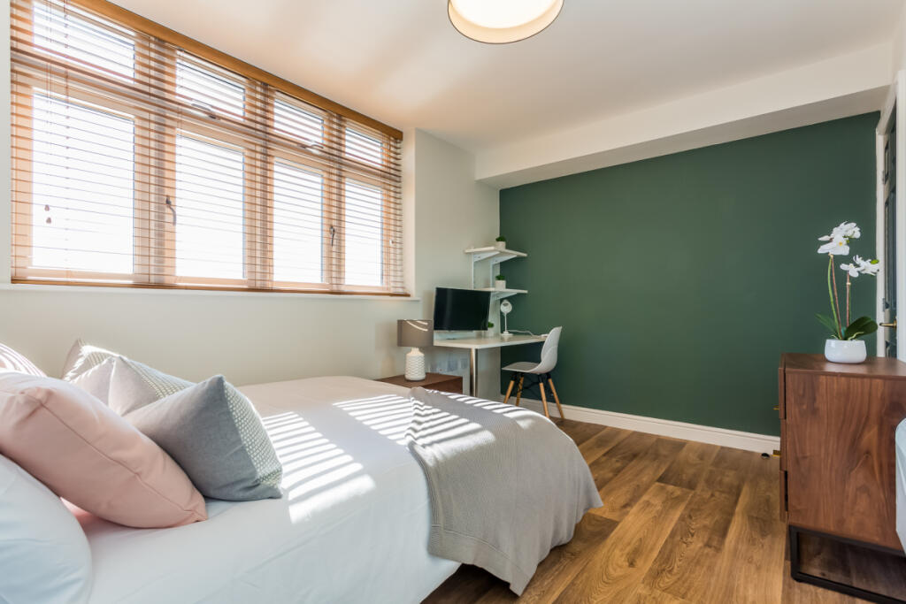 St Hilds Flat 2 bedroom 17
