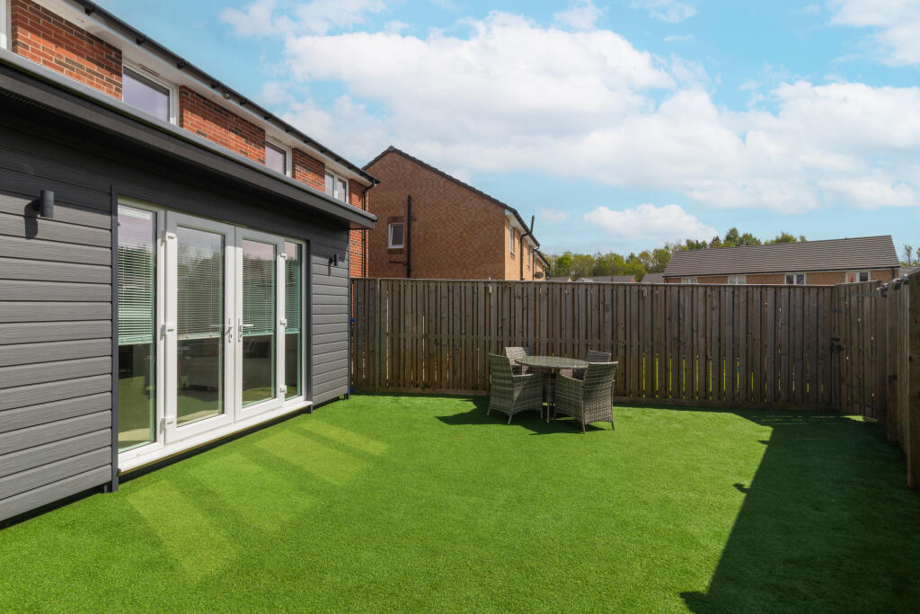 18 cowan avenue pa5 9fg L-36