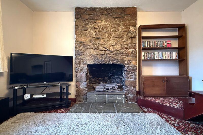29' Lounge/Dining Room