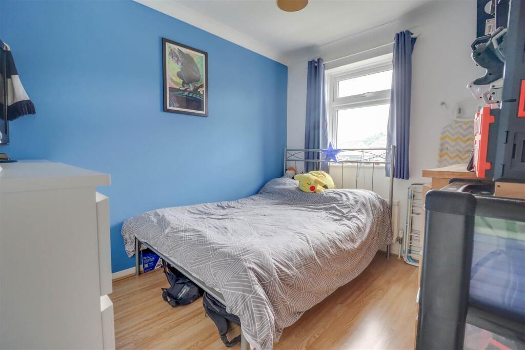 9 HEYBRIDGE DRIVE.jpg