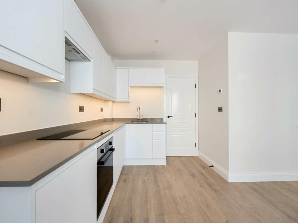 flat 7 kitchen 4