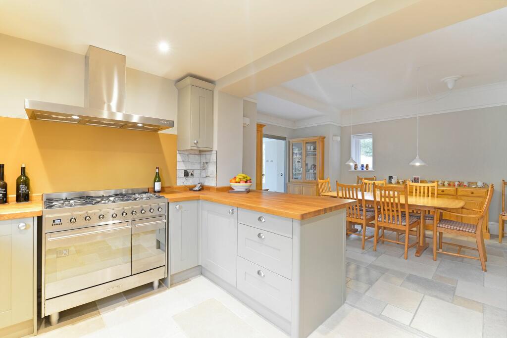 Kitchen/Breakfast Room