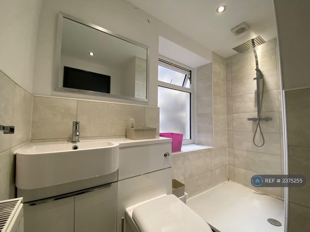 Shower Room 1