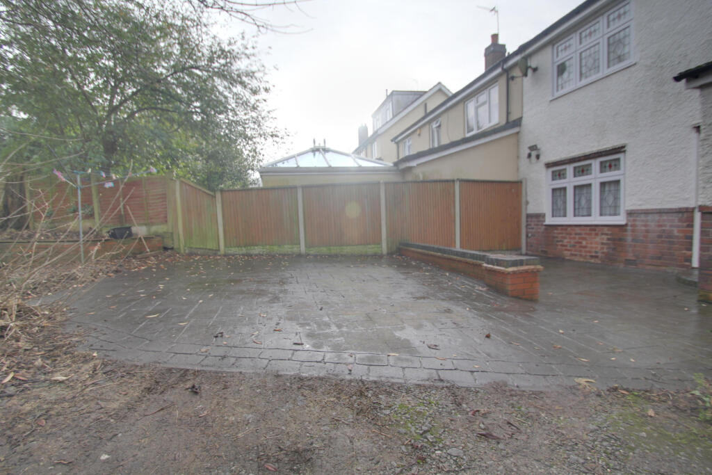 Parking/rear yard