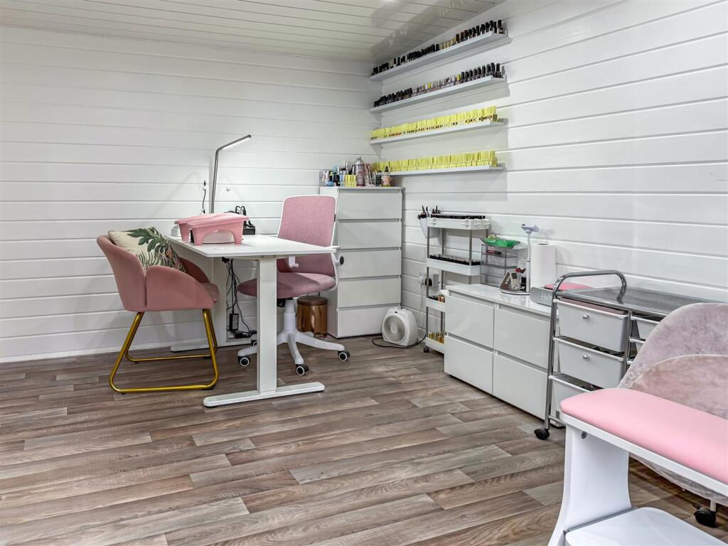 Garden Office / Studio