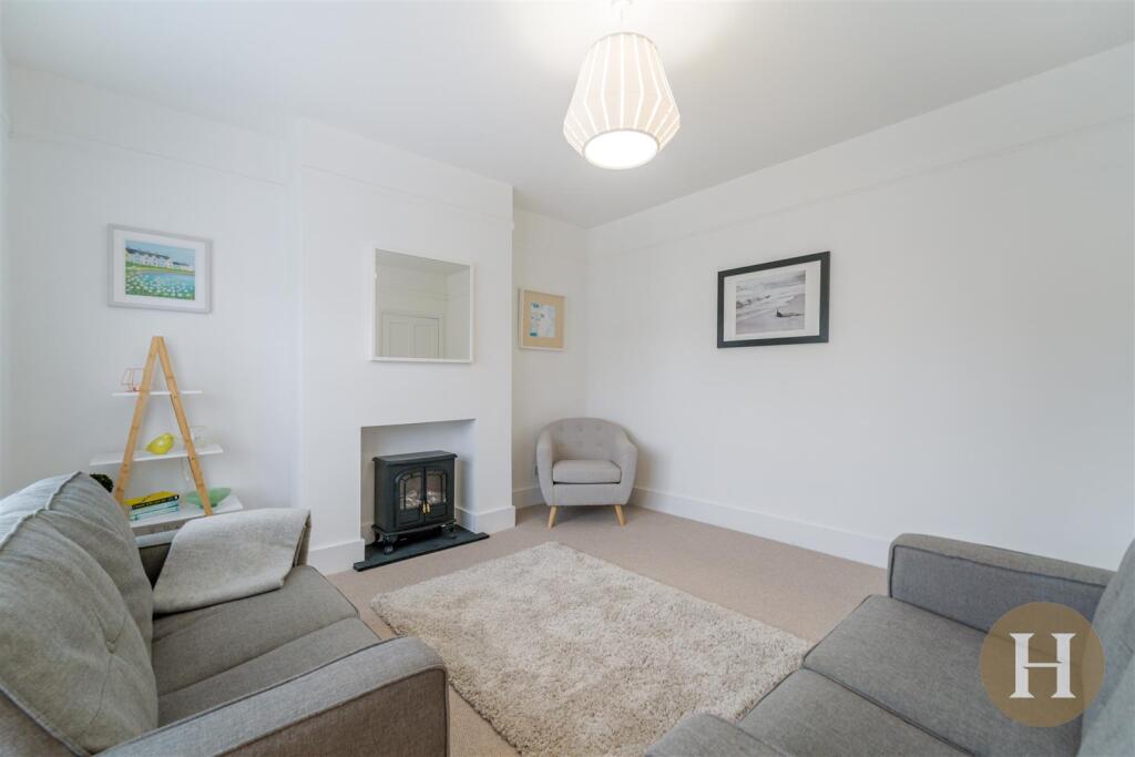 Hadleigh Estate Agents-5.jpg