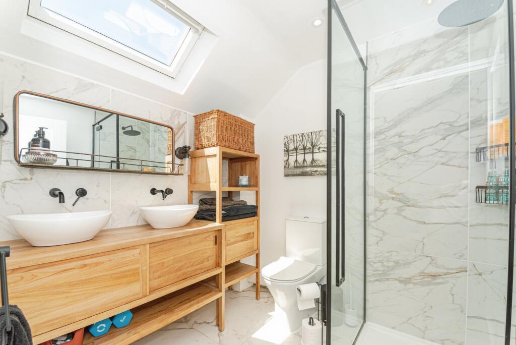Master En-suite