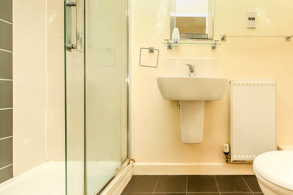 Ensuite Shower Ro...