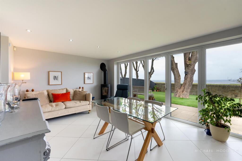 Kitchen / Dining / Family Room