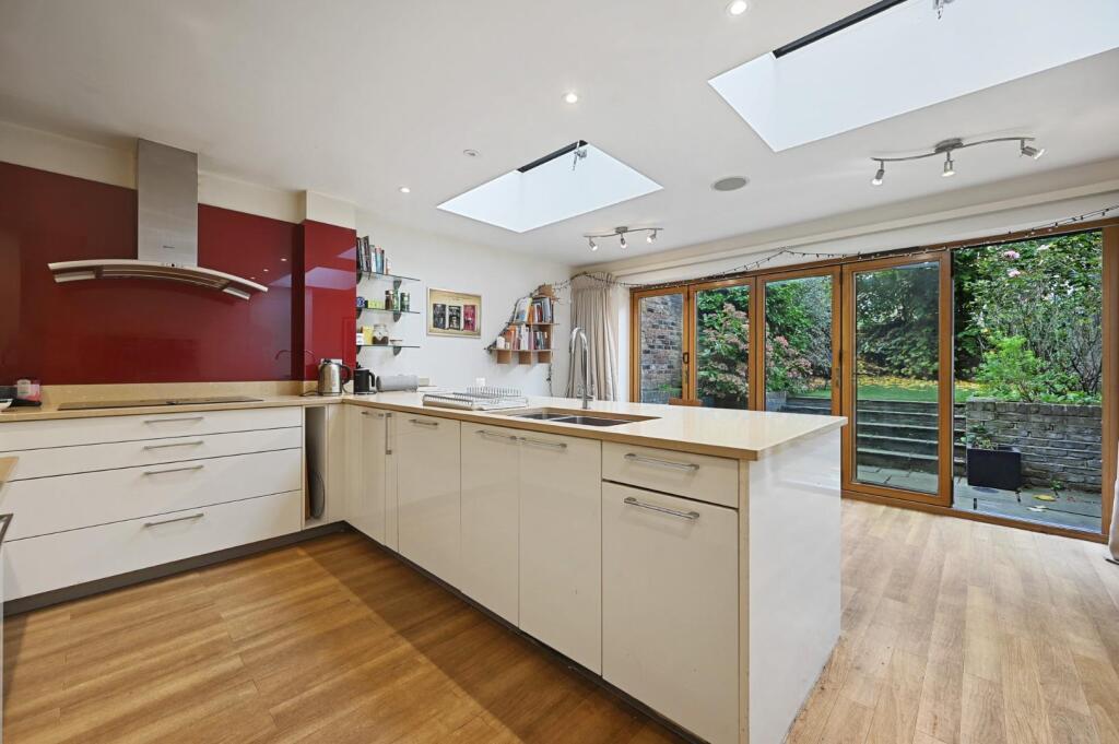 RCFB- aynhoe road- LG kitchen 6 (1).jpg