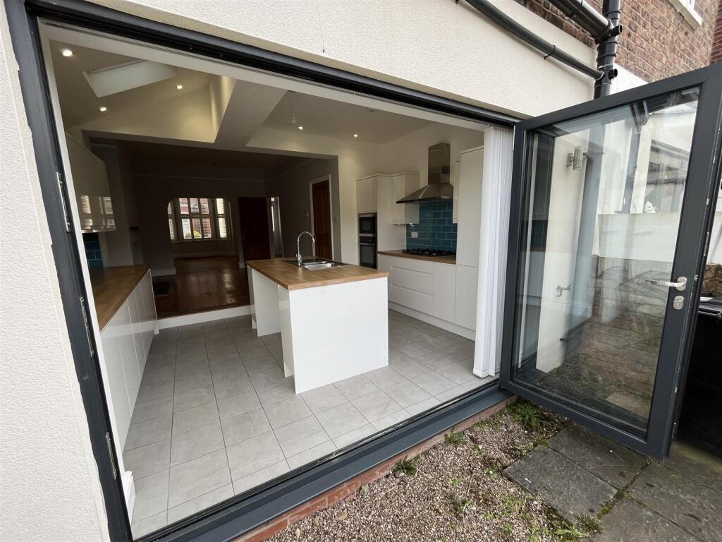 Breakfast Kitchen Aspect 6