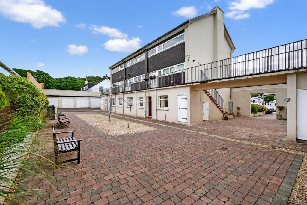 16_6 broom court, largs_14.jpg