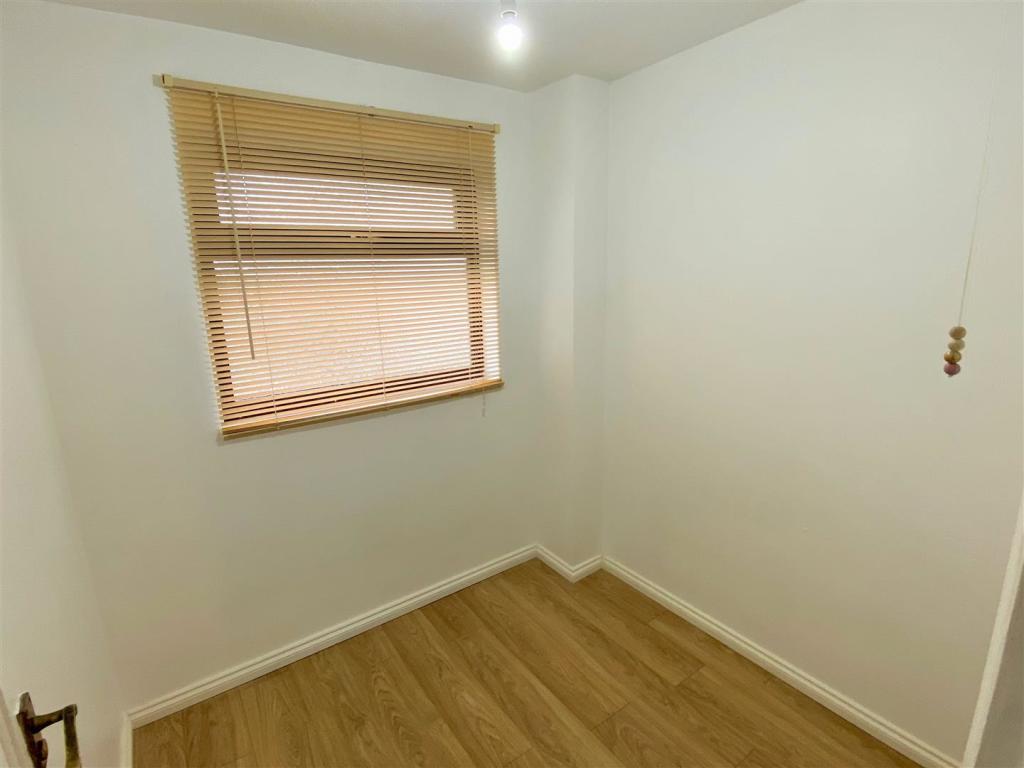 47 Tremear Green Bedroom 3