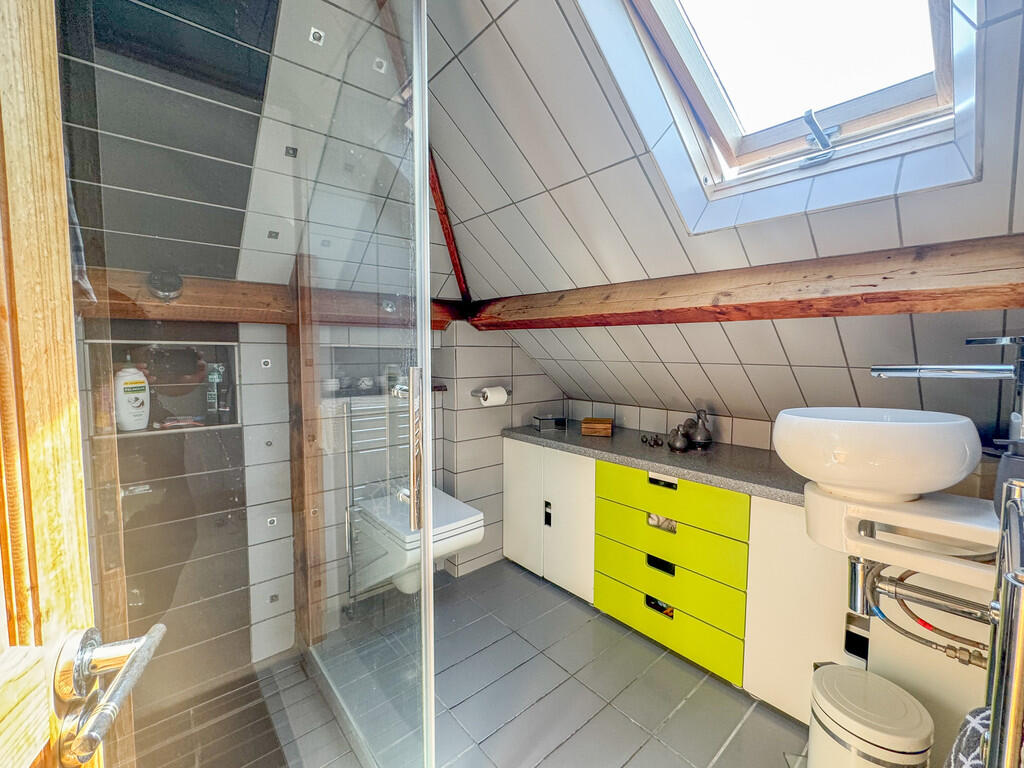 en suite to bed 1