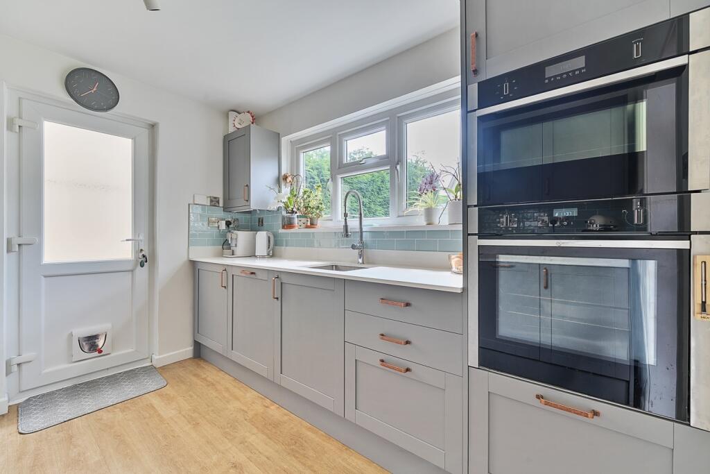 1327783-14-6880de18a64f8