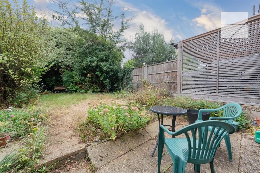 11 Cobham Road_0013.jpg