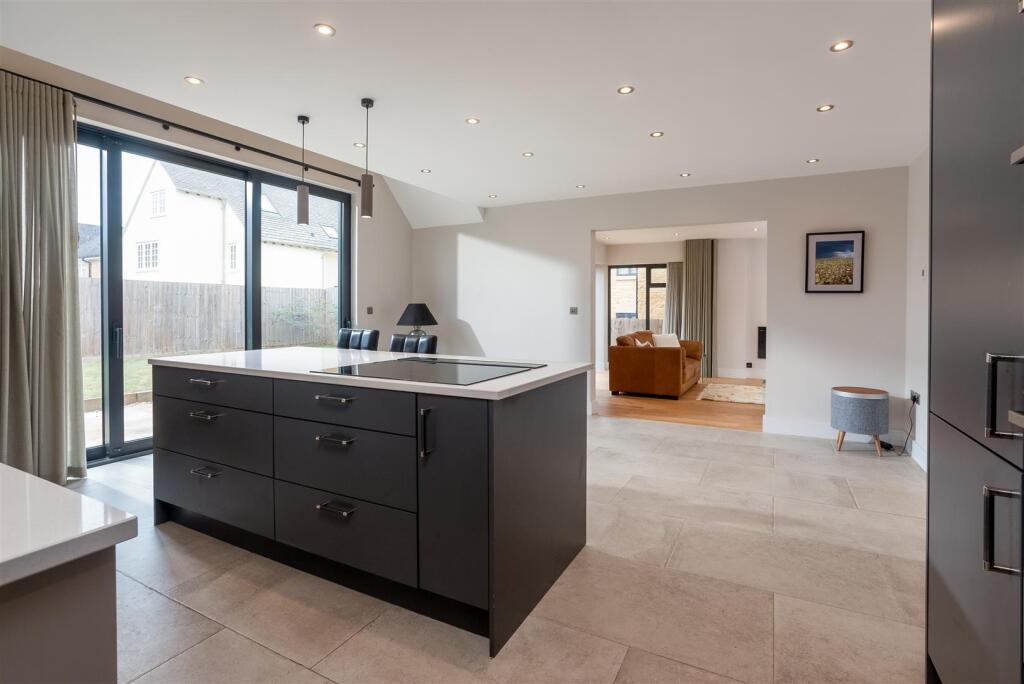 12 Lavender Drive 1829-8.jpg