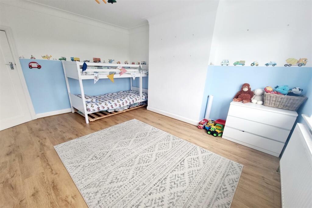 BEDROOM 2: PIC. 2