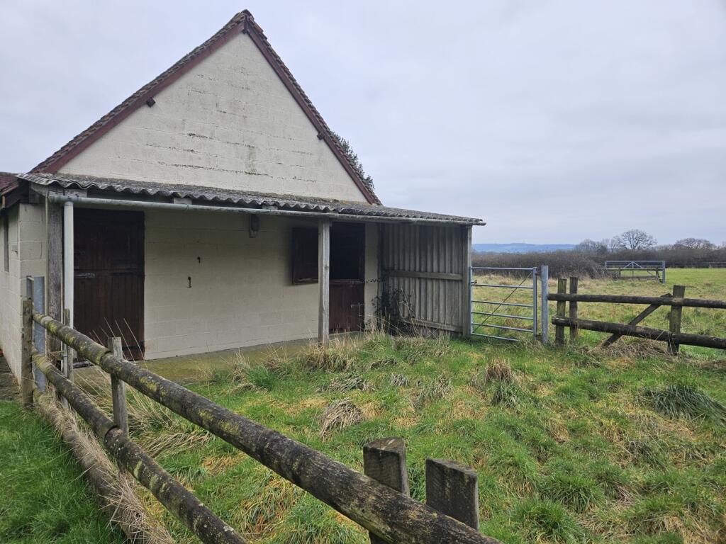 2 Stables 