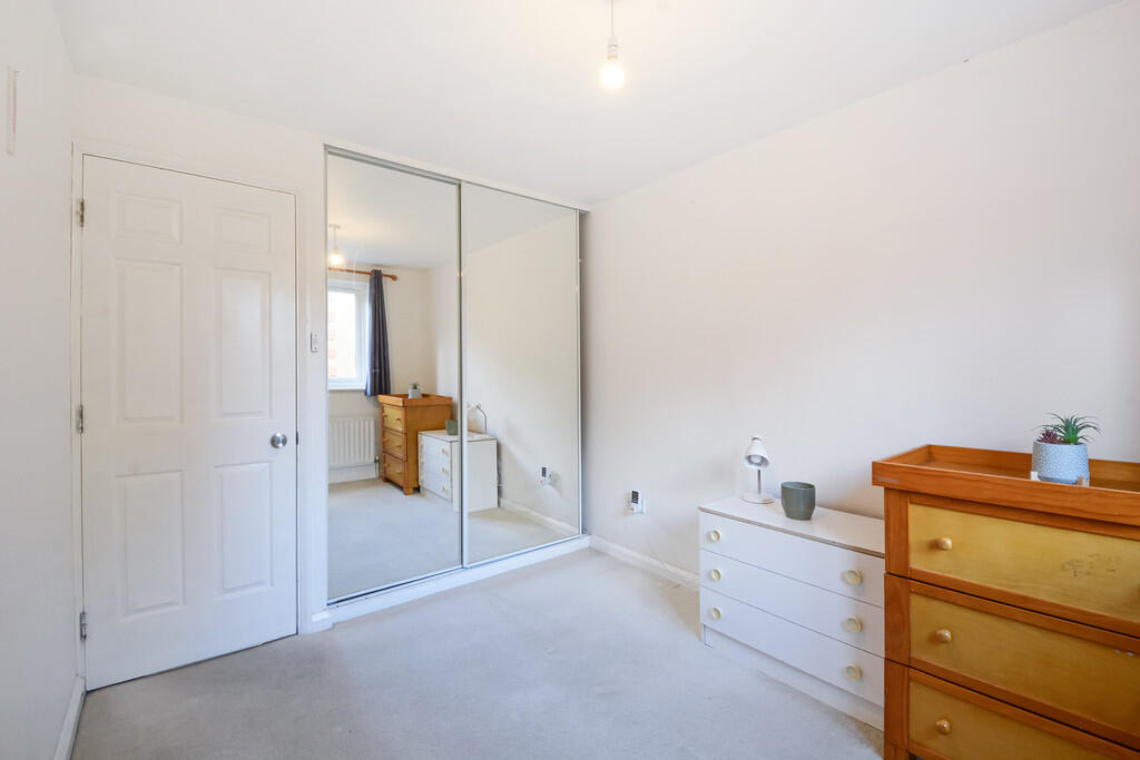 15 Hardy Close(15...