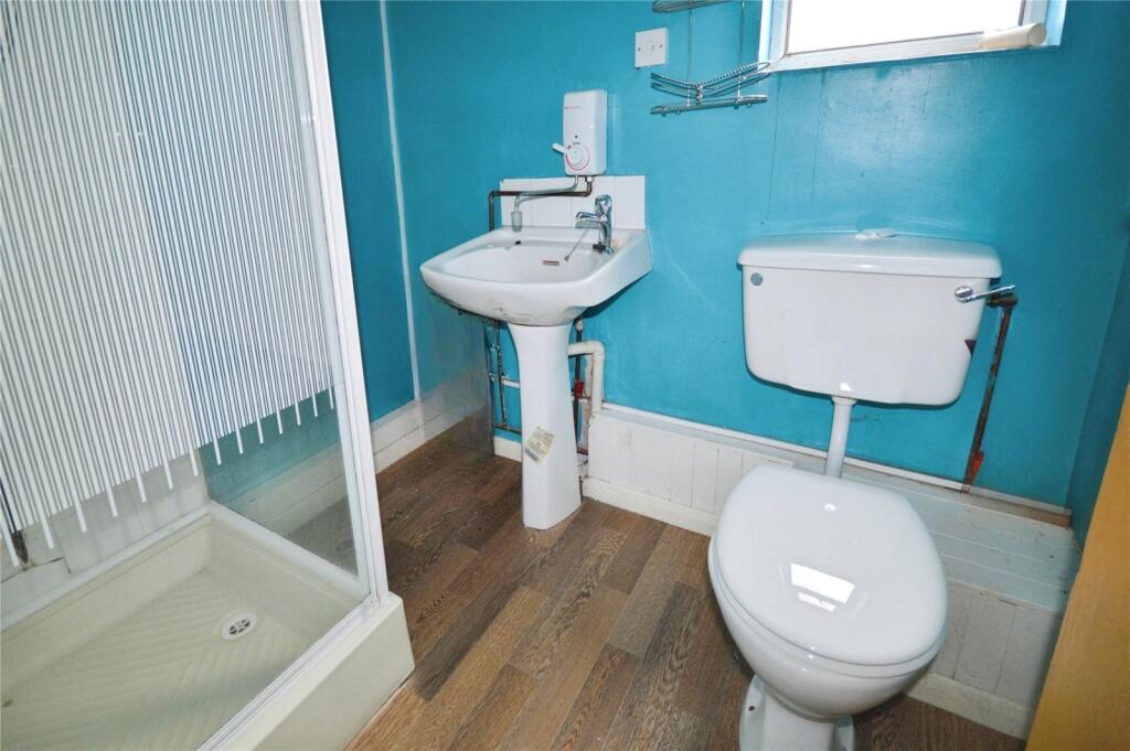 Annex Shower Room