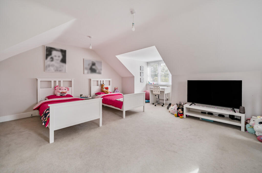 1354495-1-68c7fa1...