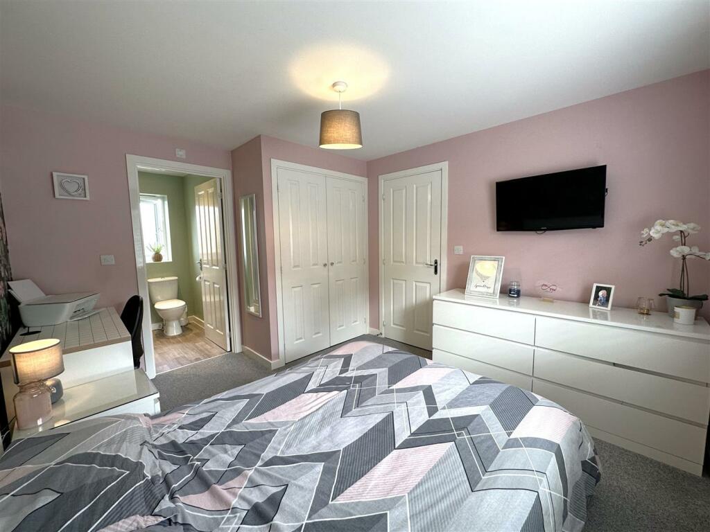 Bedroom One Into En-Suite 521