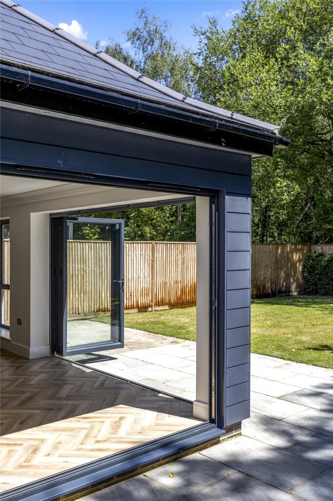 The Oaks-Rear Garden