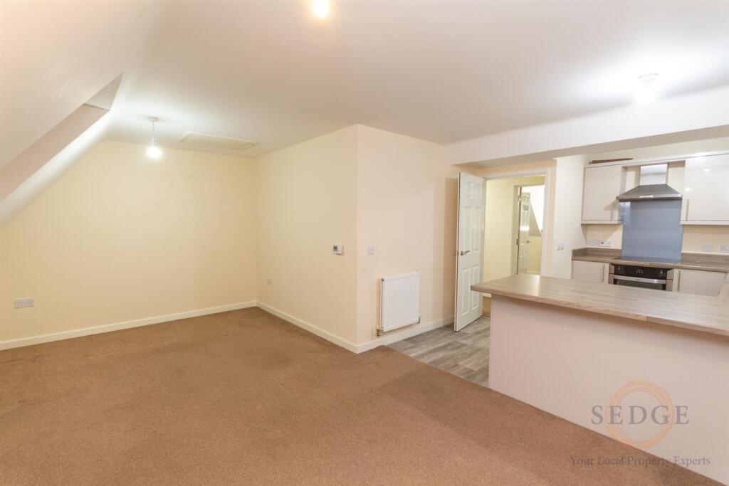 flat 6-3.jpg