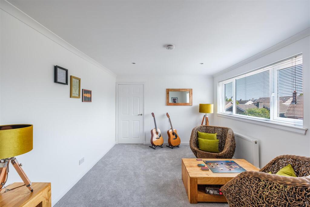 Dunavon Crescent-36.jpg