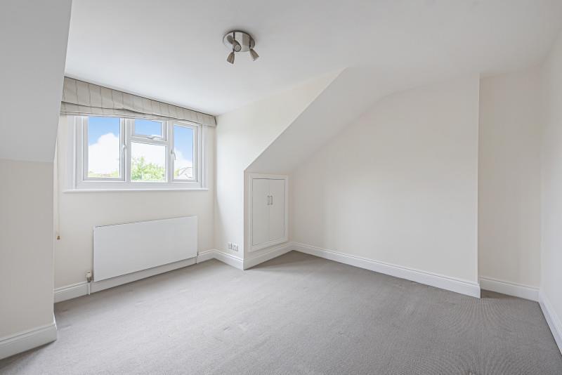 60cc71f7238a0-t-738478 (12).jpg