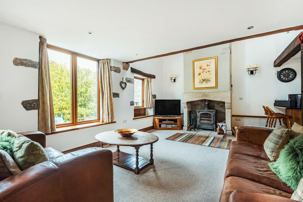 Lounge with Wood ...