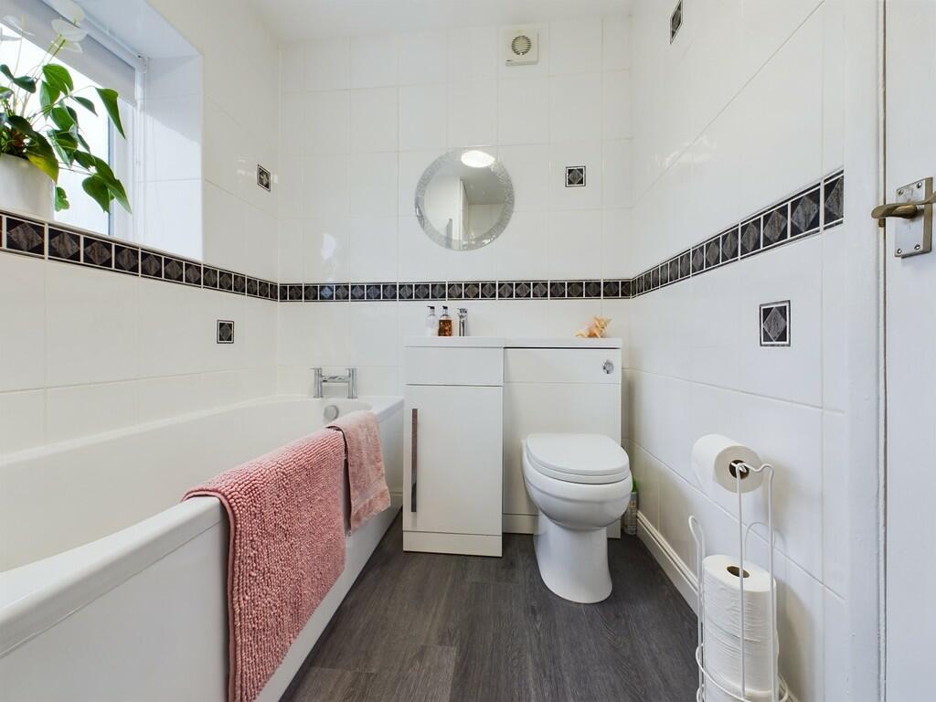 CAM04273G0-PR0031...