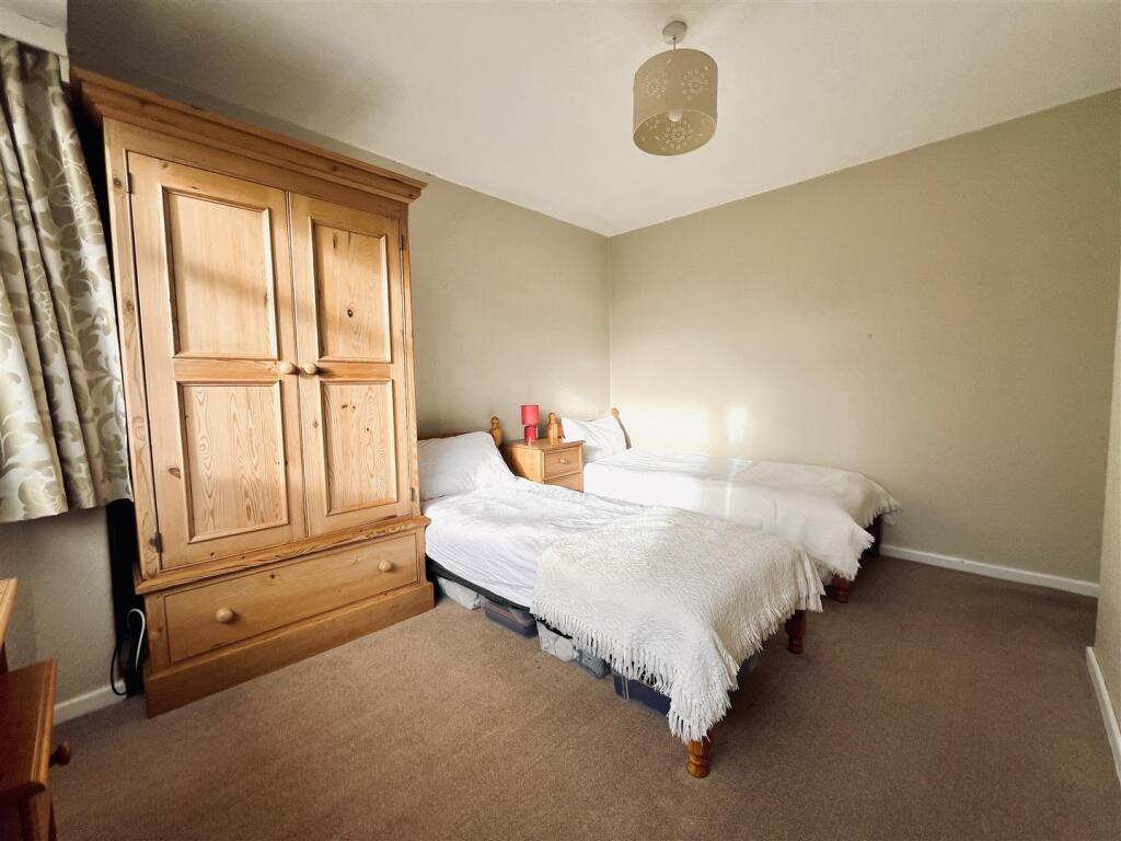 Bedroom 2 Aspect 2