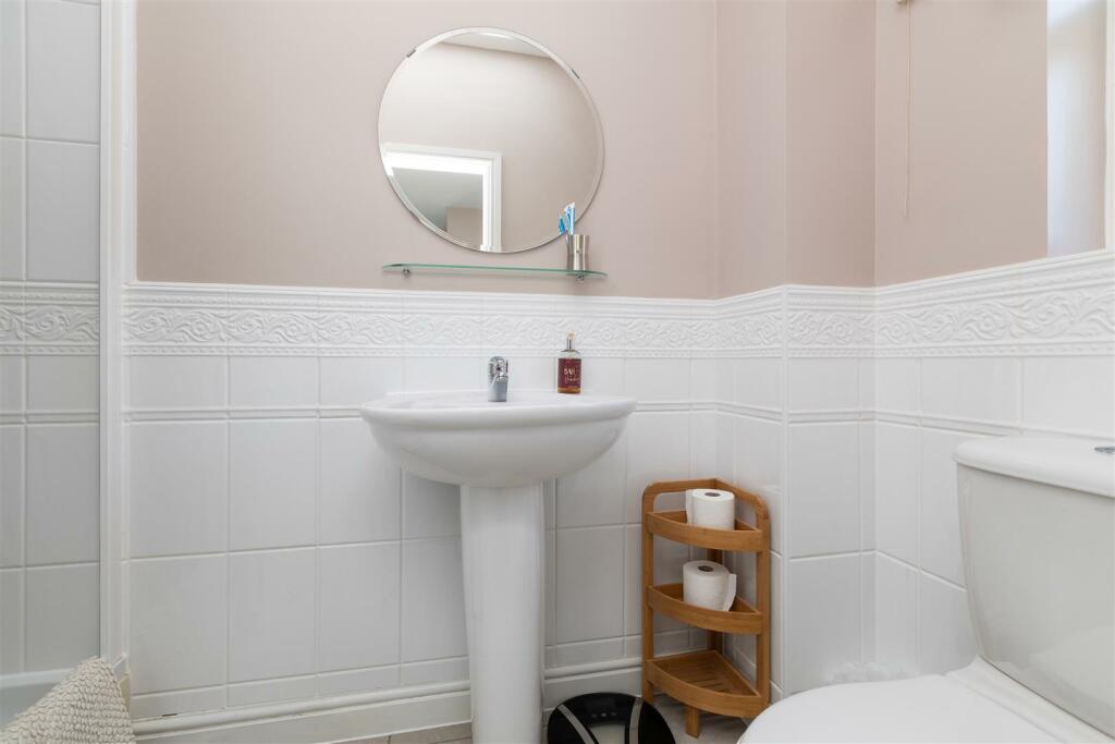 Bed 2 En-suite