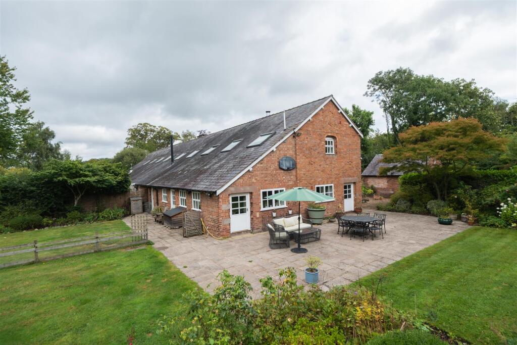 1 Brownhills Barn-065.jpg