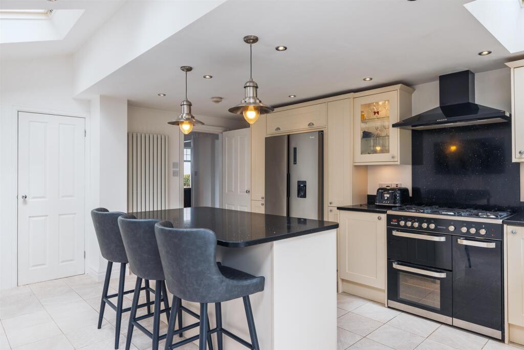 15 Claremount Way-47.jpg