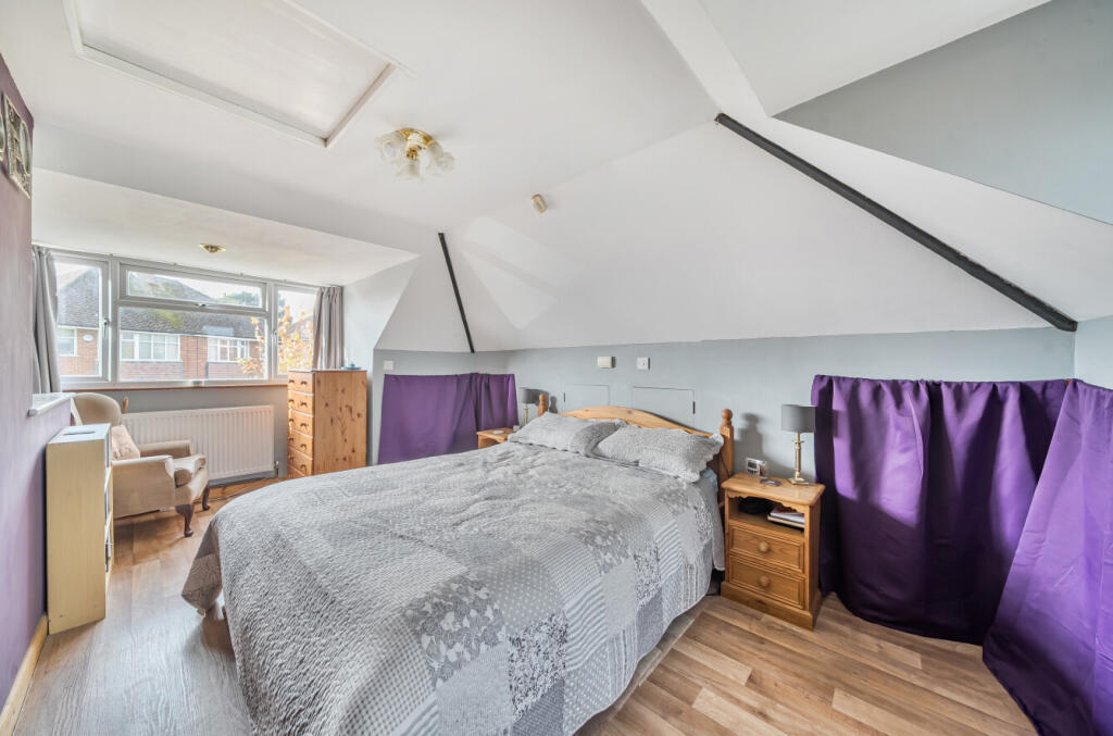 1375106-2-6909f6a...