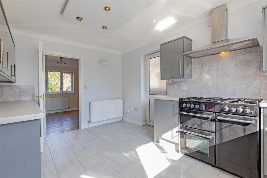 Superb Re-Fitted Kitchen
