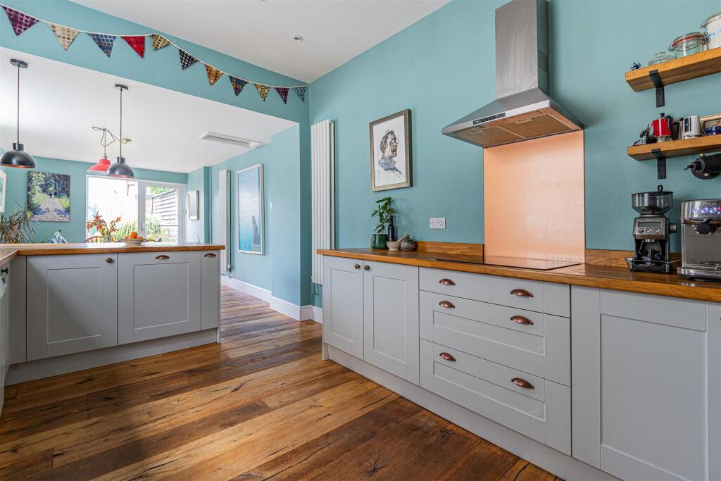 Edington Avenue 15-12.jpg