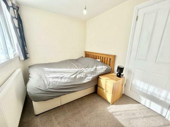 bedroom 5.jpeg