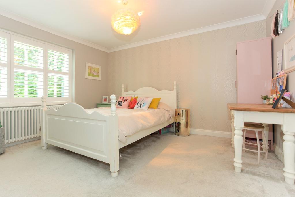 Bedroom 3 (First floor)