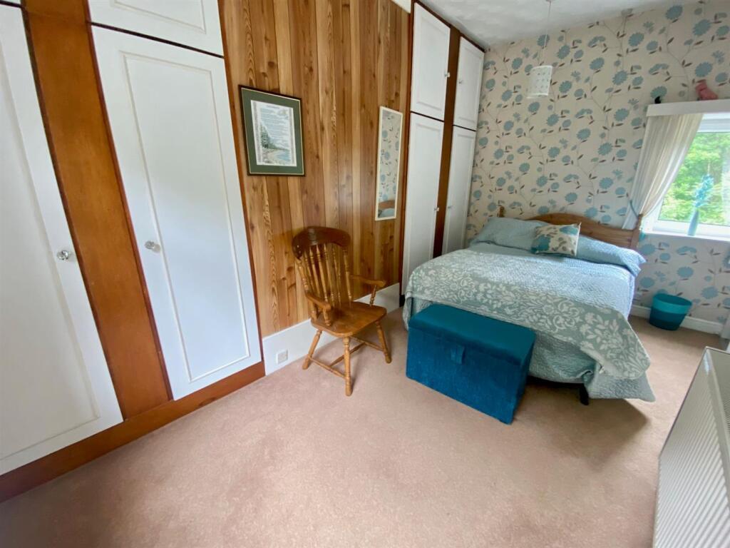 bed 1 other.jpg