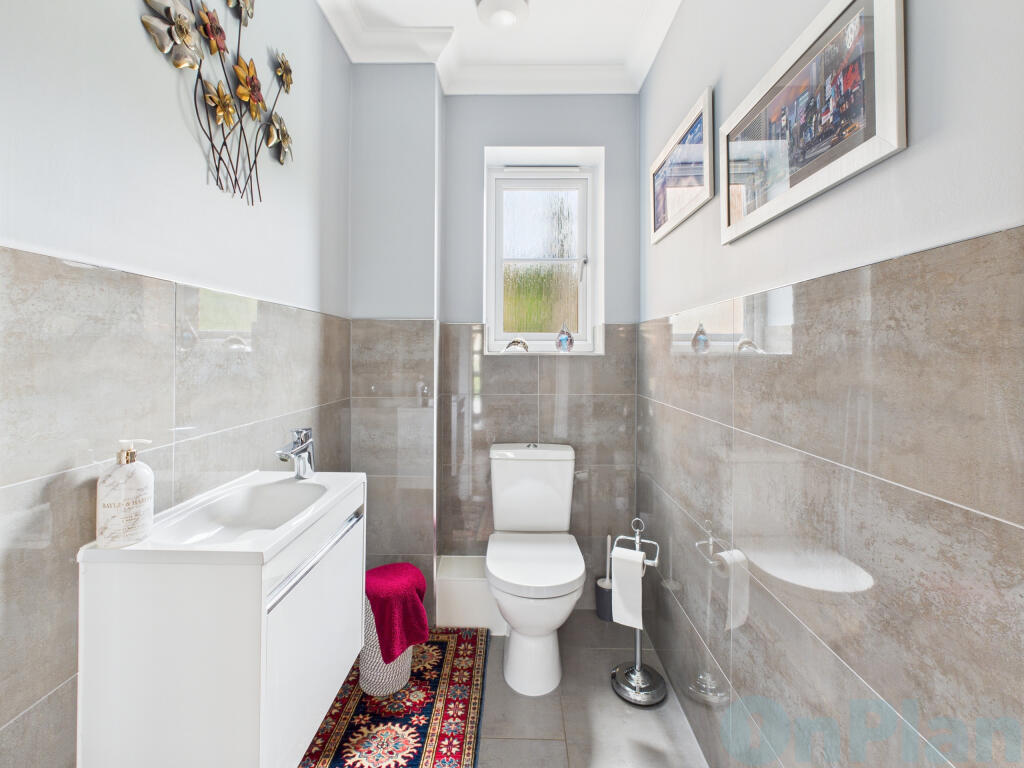 CAM04024G0-PR0028-STILL004