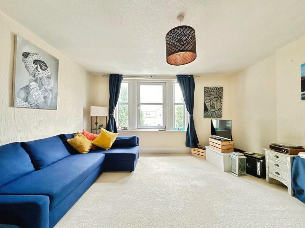 LivingRoom.jpg