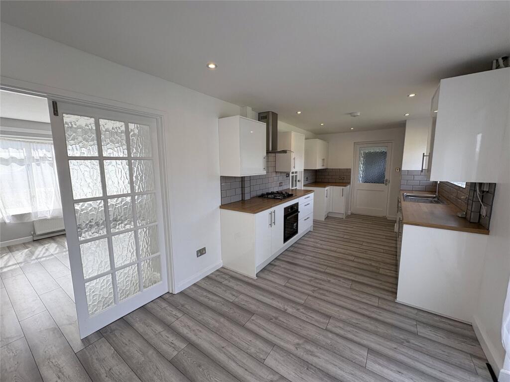 Kitchen/Dining