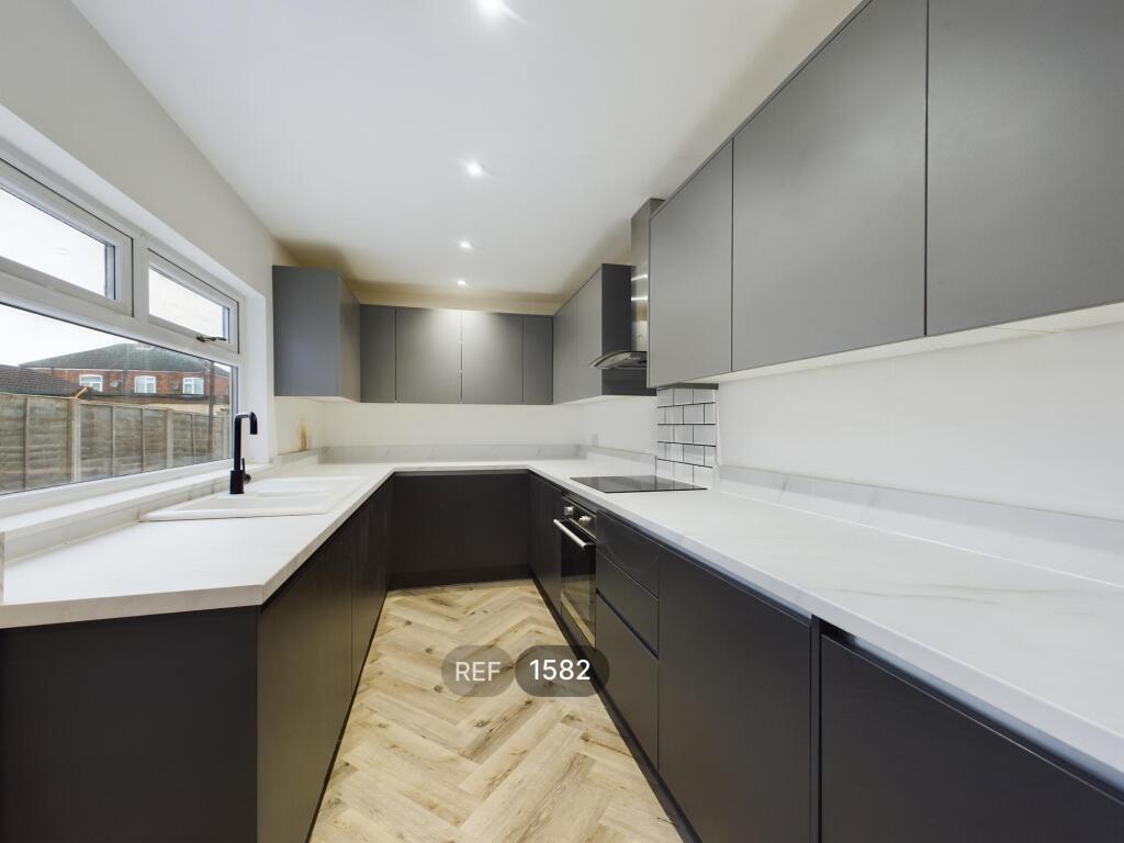 Kitchen &amp; Dining area