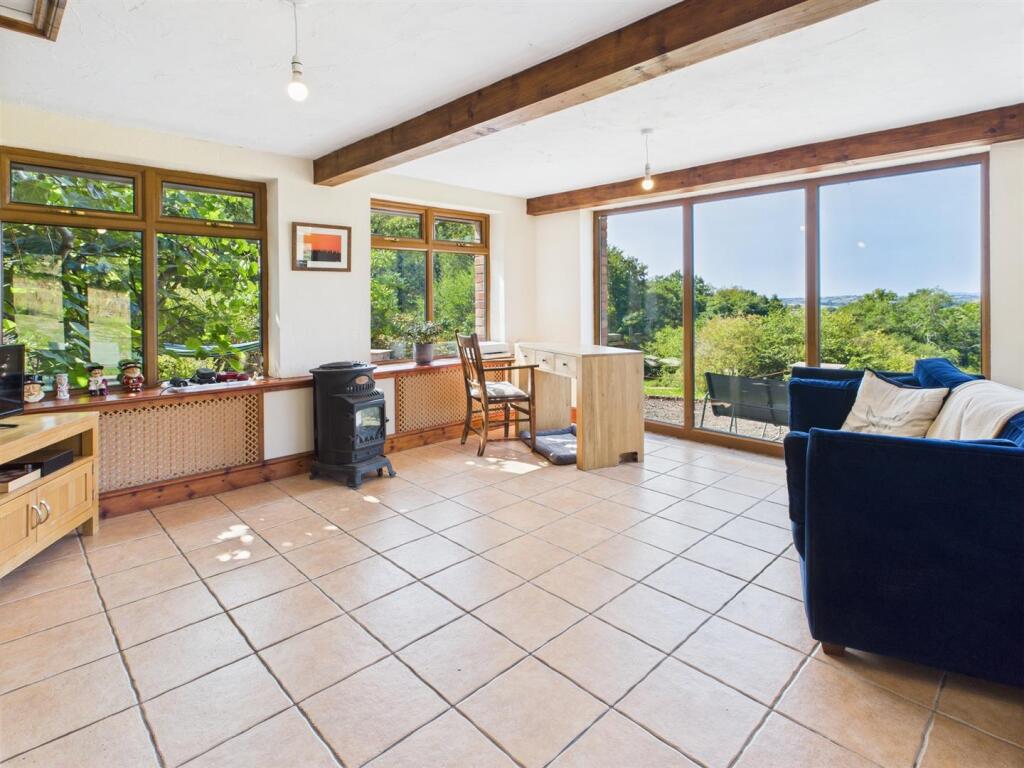 SUN ROOM