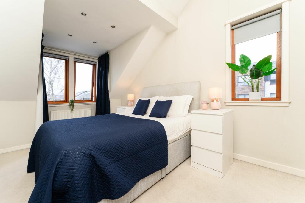 Principle bedroom