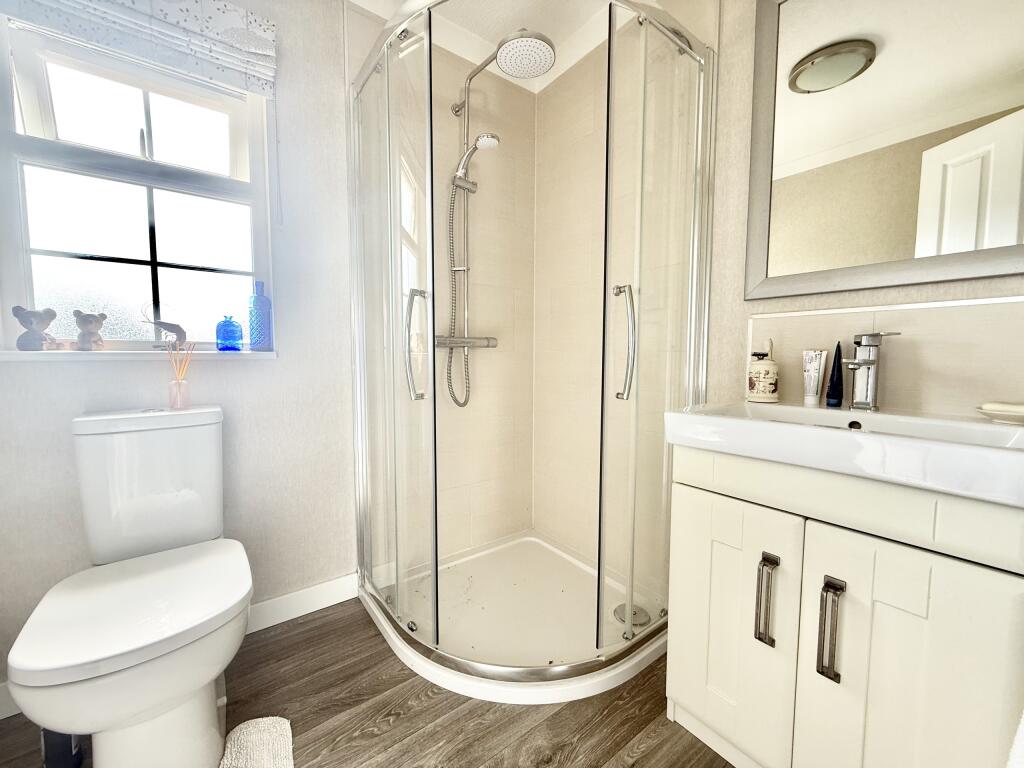 En-Suite.jpeg